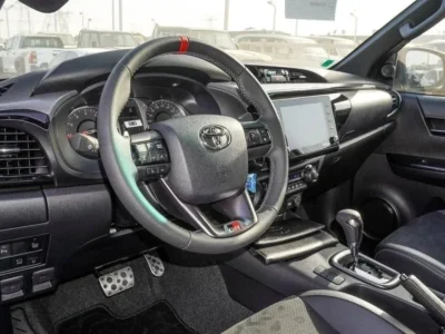 2026 Toyota Hilux GR Sport 2.8L 4-cylinder Diesel Engine White Grey Pickup Truck GCC