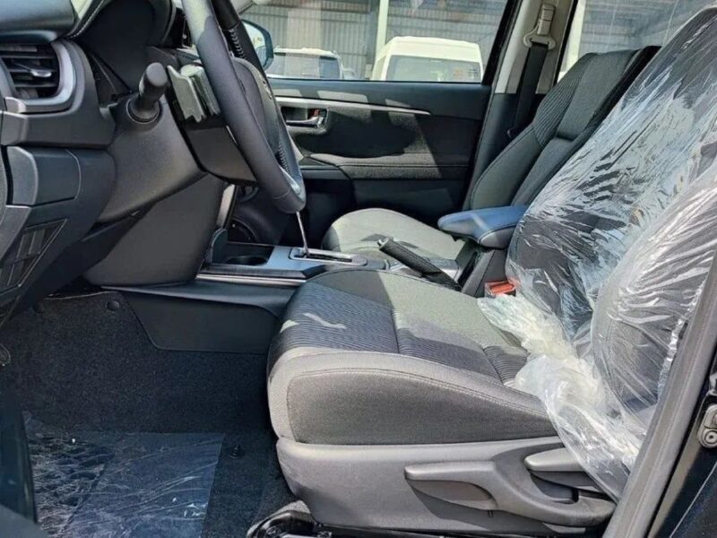 2026 Toyota Fortuner 2.7 Liters 4 Cylinders Petrol Engine Black SUV Automatic GCC Specs