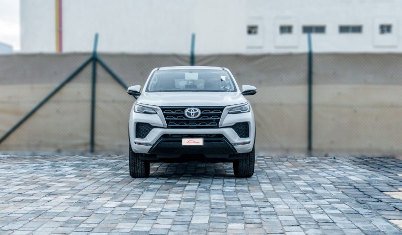 2026 Toyota Fortuner GX 2.7 Liter 4-Cylinder Petrol Engine White Tan SUV Automatic