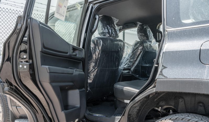 2026 Toyota Land Cruiser Prado 2.4-liter Turbocharged 4-cylinder Engine Black SUV