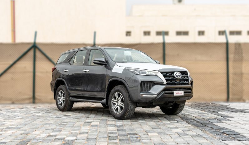 2026 Toyota Fortuner GX 2.7 Liter 4-Cylinder Petrol Engine Grey Tan SUV Automatic