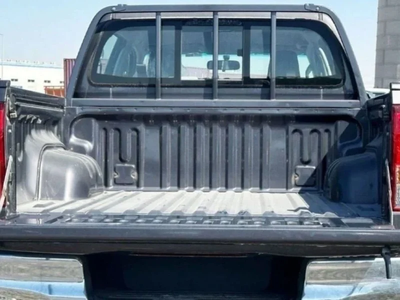 2025 Toyota Hilux 2.4 Litres 4-cylinder Turbo Diesel Engine Grey Black Pickup Truck MT