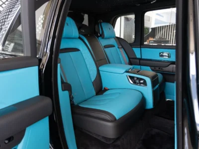 2026 ROLLS-ROYCE CULLINAN SILVER BADGE 6.7 L 12 Cylinders Black Blue SUV FULL OPTIONS