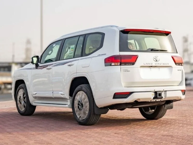 2024 Toyota Land Cruiser 300 GXR 3.5L V6 Twin Turbo Petrol Engine White Beige SUV GCC