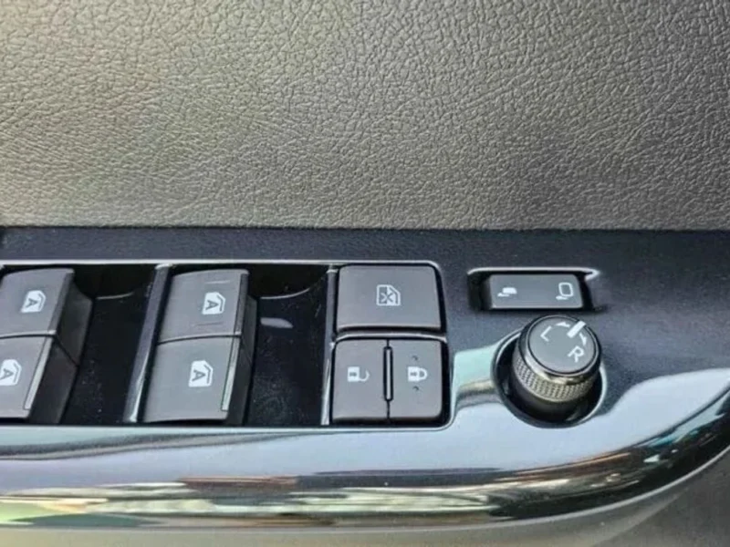 2026 Toyota Hilux DC Adventure 4.0L V6 Petrol Engine White Grey Pickup Truck Automatic