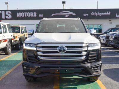 2025 Toyota Land Cruiser VXR 3.5L Twin Turbo V6 Petrol Engine Black Red SUV GCC