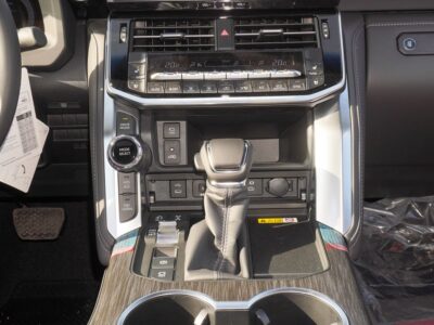 2025 Toyota Land Cruiser VXR 3.5L Twin Turbo V6 Petrol Engine Black Red SUV GCC