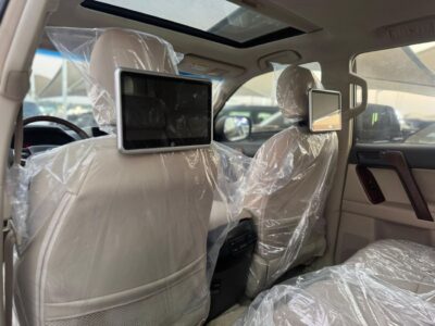 2019 Toyota Land Cruiser Prado GXR 2.7 Liters 4-cylinder Engine White Beige SUV GCC