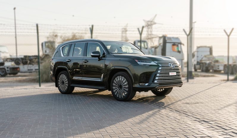 2026 Lexus LX700h VIP 3.5 Litres V6 Twin-Turbo Hybrid Engine Green Orange SUV