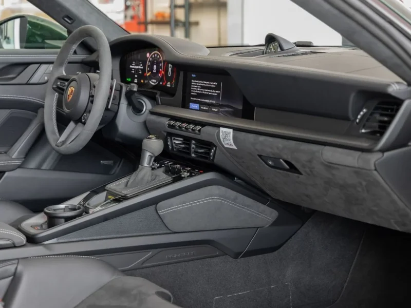 2026 Porsche CARRERA 911 GT3 New Facelift 4L 6 Cylinders Engine Green Black Coupe