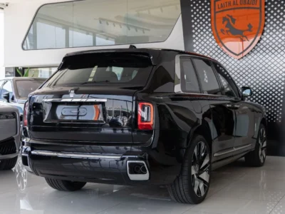 2026 ROLLS-ROYCE CULLINAN SILVER BADGE 6.7 L 12 Cylinders Black Blue SUV FULL OPTIONS