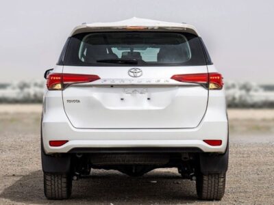 2024 Toyota Fortuner 2.4 Liter 4-cylinder Diesel Turbocharged Engine White Black SUV