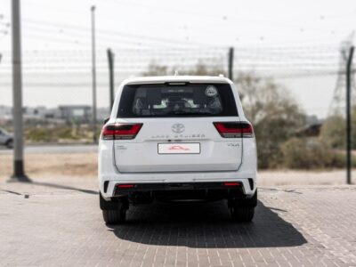 2026 Toyota Land Cruiser VXR 3.5 Litres V6 Twin-Turbo Petrol Engine White Red SUV GCC