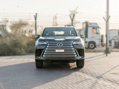 2026 Lexus LX700h VIP 3.5 Litres V6 Twin-Turbo Hybrid Engine Green Orange SUV