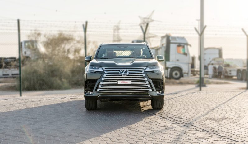 2026 Lexus LX700h VIP 3.5 Litres V6 Twin-Turbo Hybrid Engine Green Orange SUV