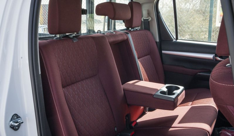 2026 Toyota Hilux SGLX 2.8L 4 Cylinders Turbodiesel Engine White Red Pickup Truck