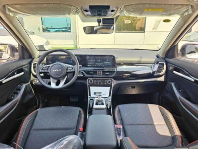 2025 Kia Seltos CVT LUXURY DUAL TONE WITH BLACK ROOF 1.5L V4 White Black SUV