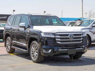 2025 Toyota Land Cruiser 300 VX 4.0-liter V6 Petrol Engine Black SUV Automatic GCC Specs