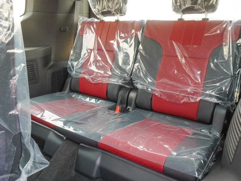 2025 Toyota Land Cruiser VXR Hybrid 3.5-liter V6 Twin-Turbocharged Engine White Red SUV GCC