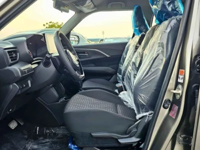 2026 Suzuki Swift GLX 1.2 Litres 3-Cylinder Petrol Engine Grey Black Hatchback GCC Specs