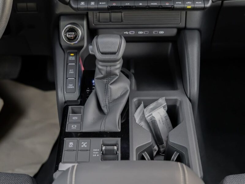 2026 Toyota Prado TXL 2.4L Turbocharged 4-Cylinder Petrol Engine White Black SUV GCC