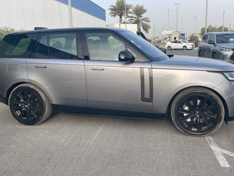 2022 Land Rover Range Rover HSE 3.0L turbocharged I6 Petrol Engine Grey Red SUV Automatic