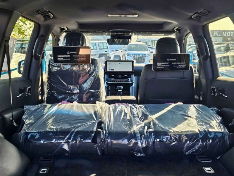 2026 Toyota Land Cruiser GXR 3.5L Twin Turbo V6 Petrol Engine White Black SUV GCC Specs