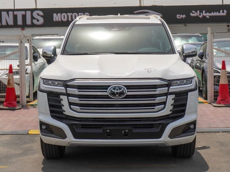 2025 Toyota Land Cruiser VXR Hybrid 3.5-liter V6 Twin-Turbocharged Engine White Red SUV GCC
