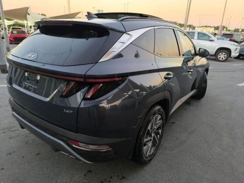 2022 Hyundai Tucson Comfort 1.6L Turbo 4-cylinder Engine Grey Black SUV GCC Specs