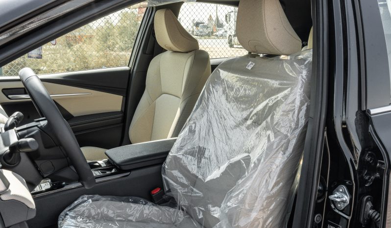 2026 Toyota Camry E-plus 2.5L 4-Cylinder Hybrid Engine Black Beige Sedan Automatic