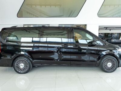 2025 Mercedes-Benz V 300 VIP 2.0L turbocharged 4-cylinder Petrol Engine Black Tan Van GCC