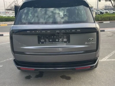 2022 Land Rover Range Rover HSE 3.0L turbocharged I6 Petrol Engine Grey Red SUV Automatic