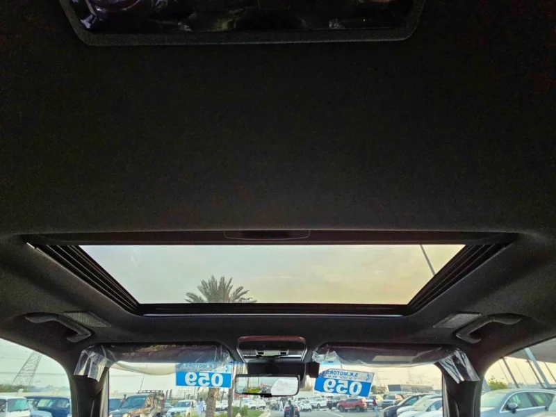 2025 Lexus LX 600 Urban 3.5-liter V6 Twin-Turbo Petrol Engine Green Red SUV GCC Specs