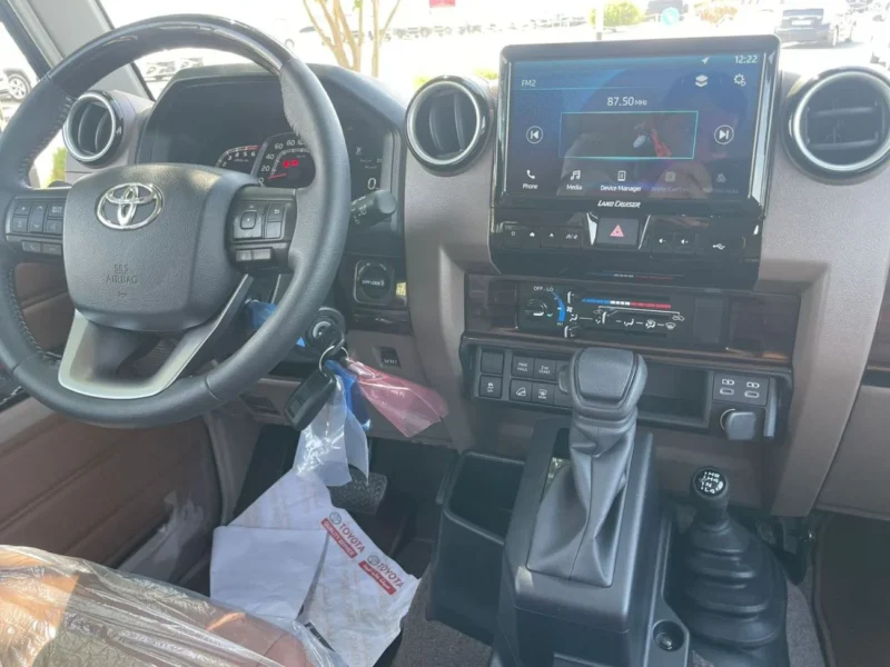 2026 Toyota Land Cruiser LC76 2.8L Turbo Diesel 4-cylinder Engine Grey Brown SUV GCC