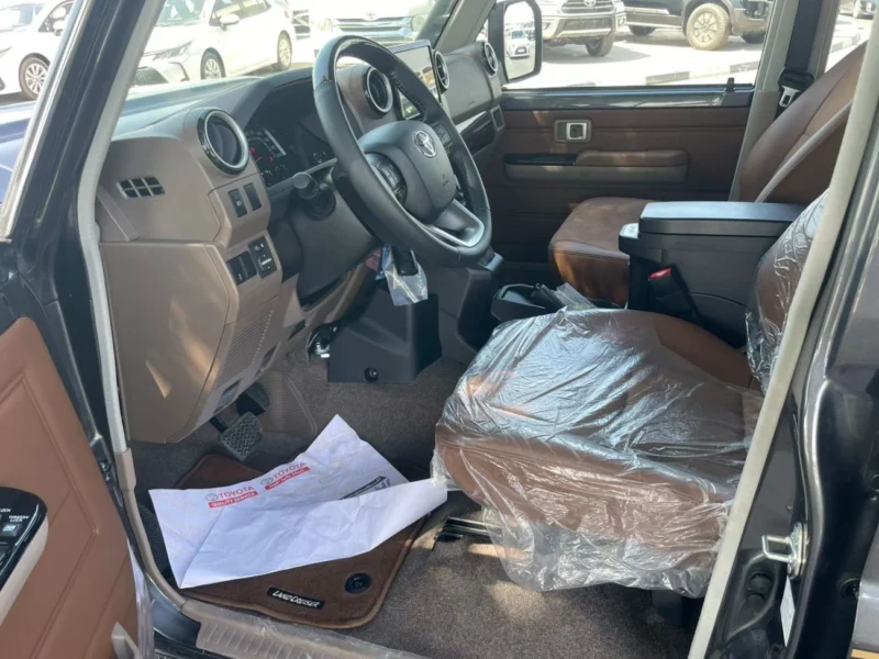 2026 Toyota Land Cruiser LC76 2.8L Turbo Diesel 4-cylinder Engine Grey Brown SUV GCC