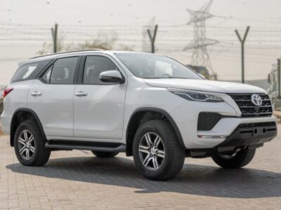 2025 Toyota Fortuner GX 2.4 L 4-cylinder turbocharged Diesel White Tan SUV Automatic