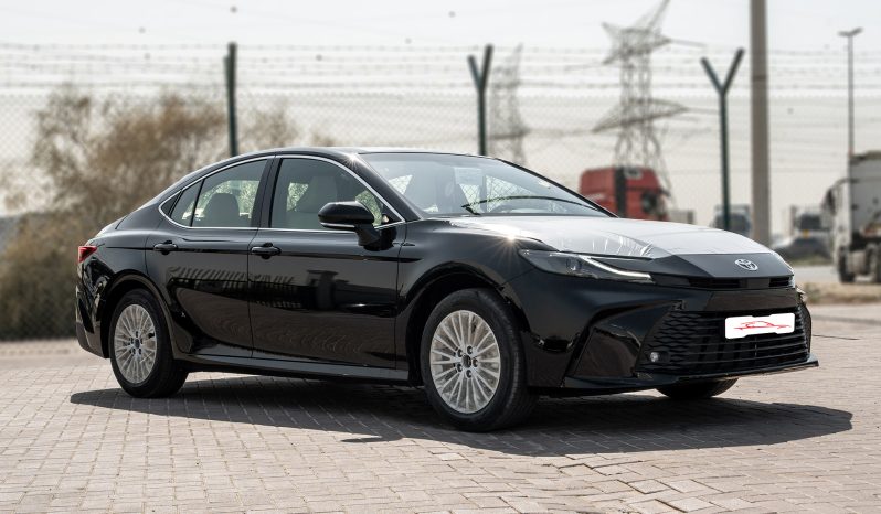 2026 Toyota Camry E-plus 2.5L 4-Cylinder Hybrid Engine Black Beige Sedan Automatic