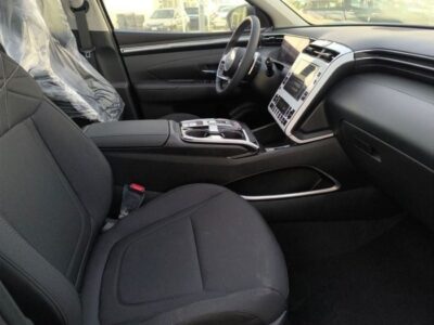 2022 Hyundai Tucson Comfort 1.6L Turbo 4-cylinder Engine Grey Black SUV GCC Specs