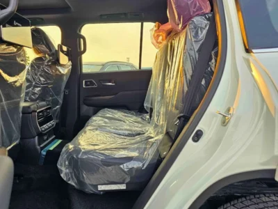 2025 Toyota Land Cruiser VX 3.5 Litres V6 Twin-Turbo Hybrid Engine White Black SUV GCC