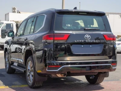 2025 Toyota Land Cruiser 300 VX 4.0-liter V6 Petrol Engine Black SUV Automatic GCC Specs