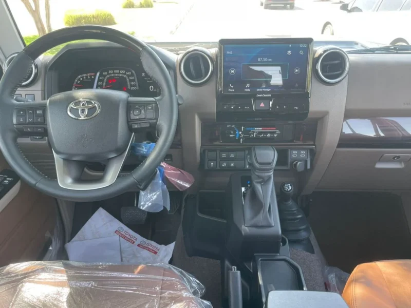 2026 Toyota Land Cruiser LC76 2.8L Turbo Diesel 4-cylinder Engine Grey Brown SUV GCC