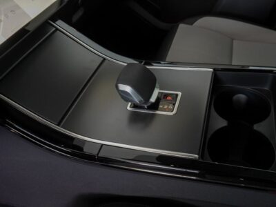 2025 Land Rover Range Rover Velar P250 SE - R Dynamic 2.0L Turbo 4-cylinder Black White SUV