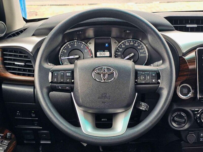 2026 Toyota Hilux SR5 4.0-liter V6 Petrol Engine Silver Black Pickup Truck TRD WOOD INTERIOR