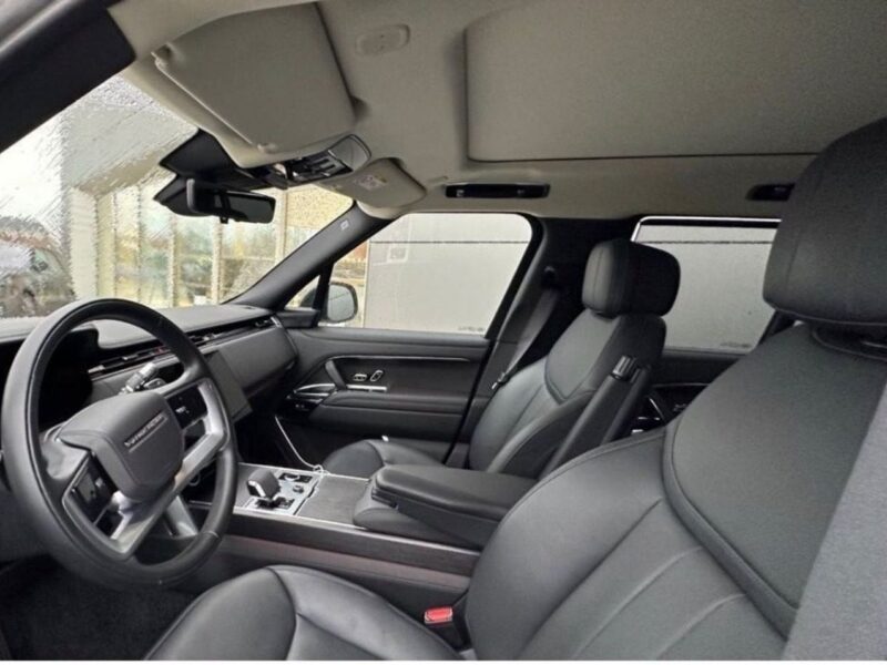 2022 Land Rover Range Rover HSE P400 3.0L Inline-6 Turbocharged Petrol Engine Black SUV