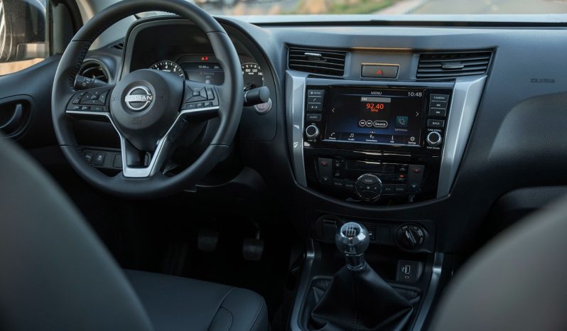 2025 Nissan Navara DC LE 2.5 Litres 4-cylinder Petrol Black Pickup Truck Manual GCC Spec
