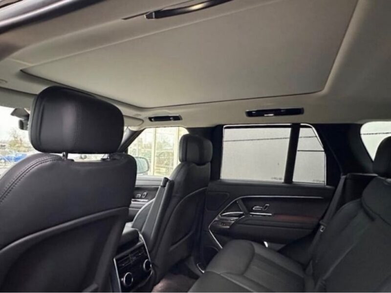 2022 Land Rover Range Rover HSE P400 3.0L Inline-6 Turbocharged Petrol Engine Black SUV