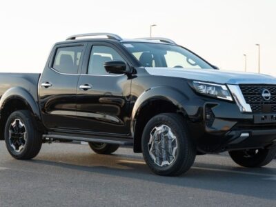 2025 Nissan Navara DC LE 2.5 Litres 4-cylinder Petrol Black Pickup Truck Manual GCC Spec