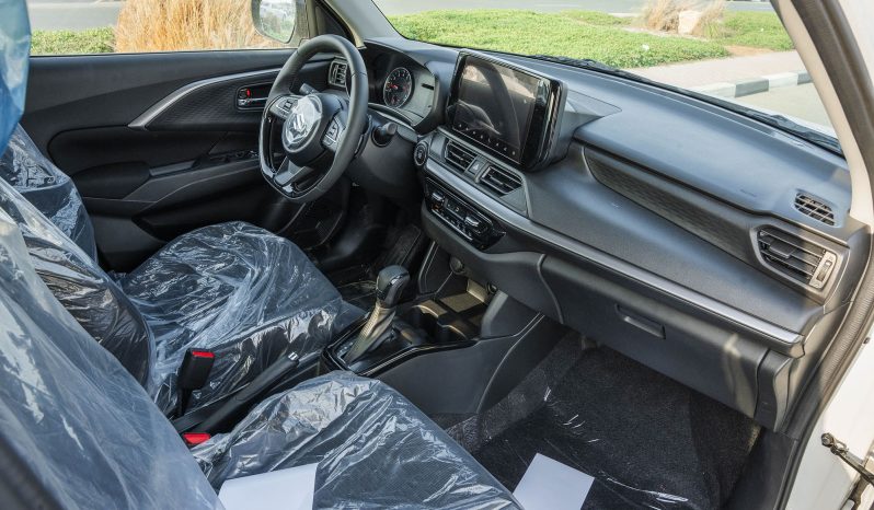 2026 Suzuki Swift GLX 1.2 Litres 3-cylinder Petrol Engine White Black Hatchback GCC Specs