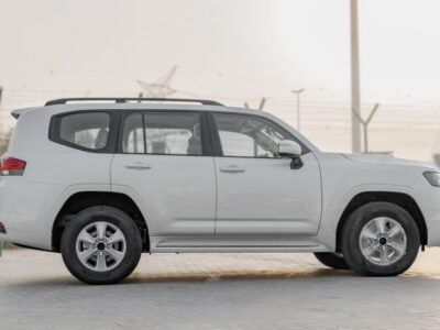 2026 Toyota Land Cruiser GXR 3.5-liter V6 Twin Turbo Petrol Engine White Beige SUV GCC