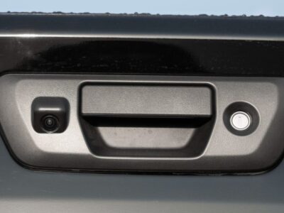 2025 Nissan Navara DC LE 2.5 Litres 4-cylinder Petrol Black Pickup Truck Manual GCC Spec